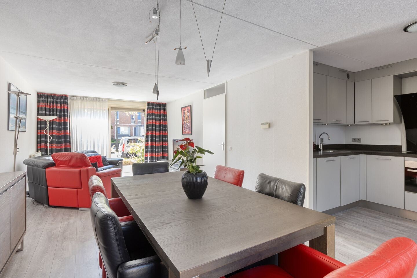 Tussenwoning te koop: Opera 46, Eindhoven