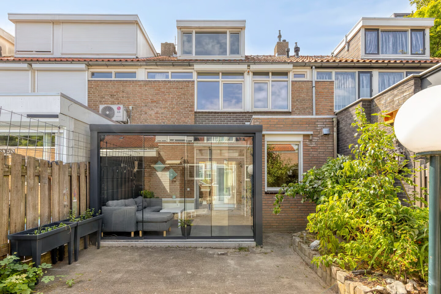 Tussenwoning te koop: Midaslaan 32, Eindhoven