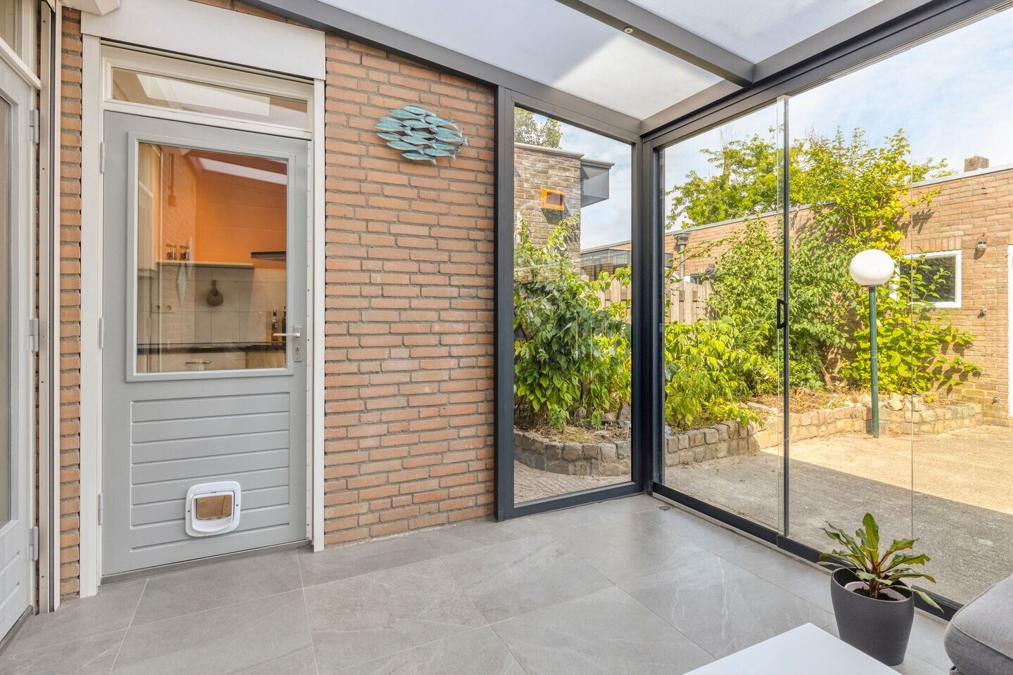 Tussenwoning te koop: Midaslaan 32, Eindhoven