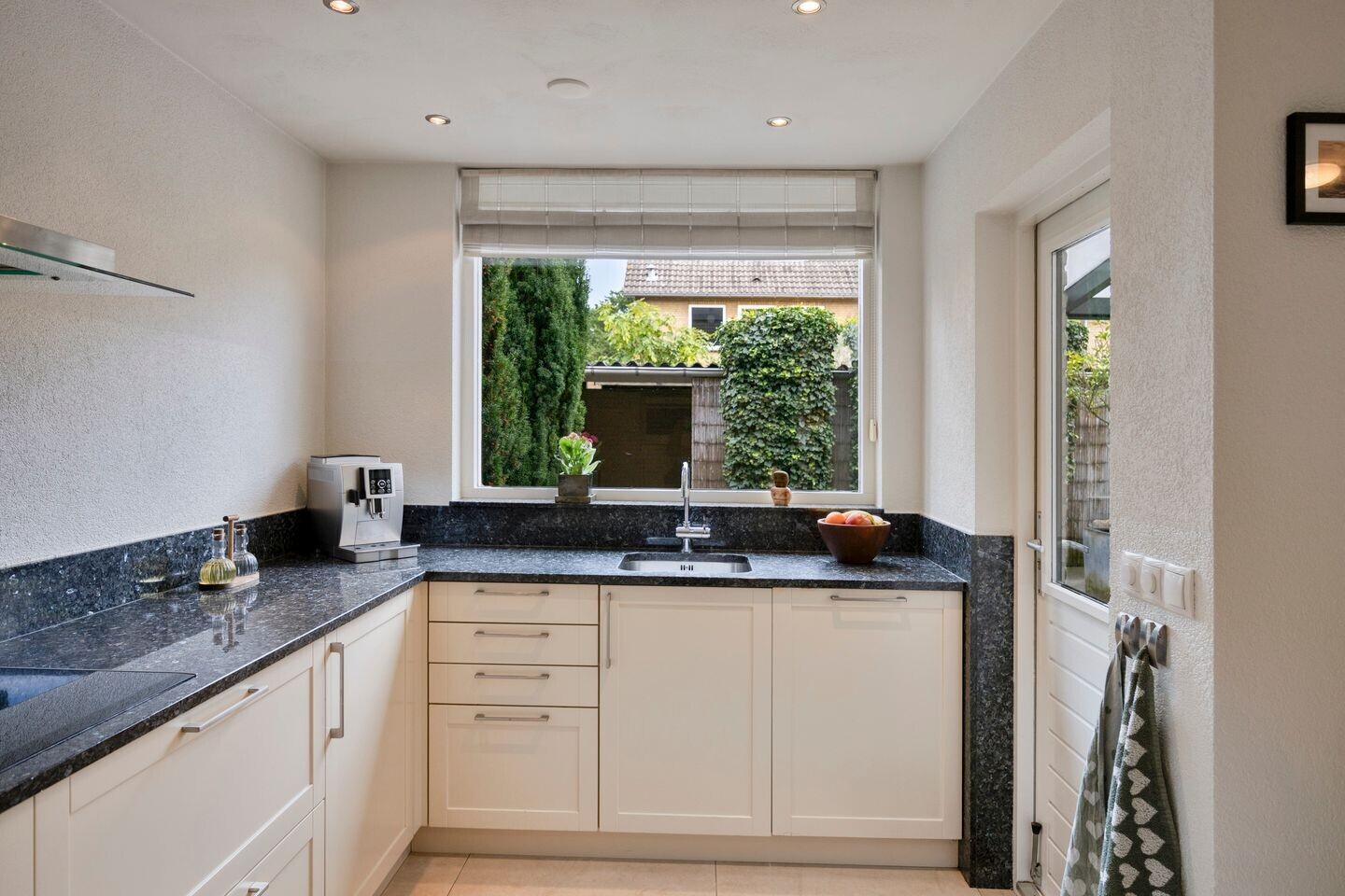 Hoekwoning te koop: Kruburg 72, Eindhoven