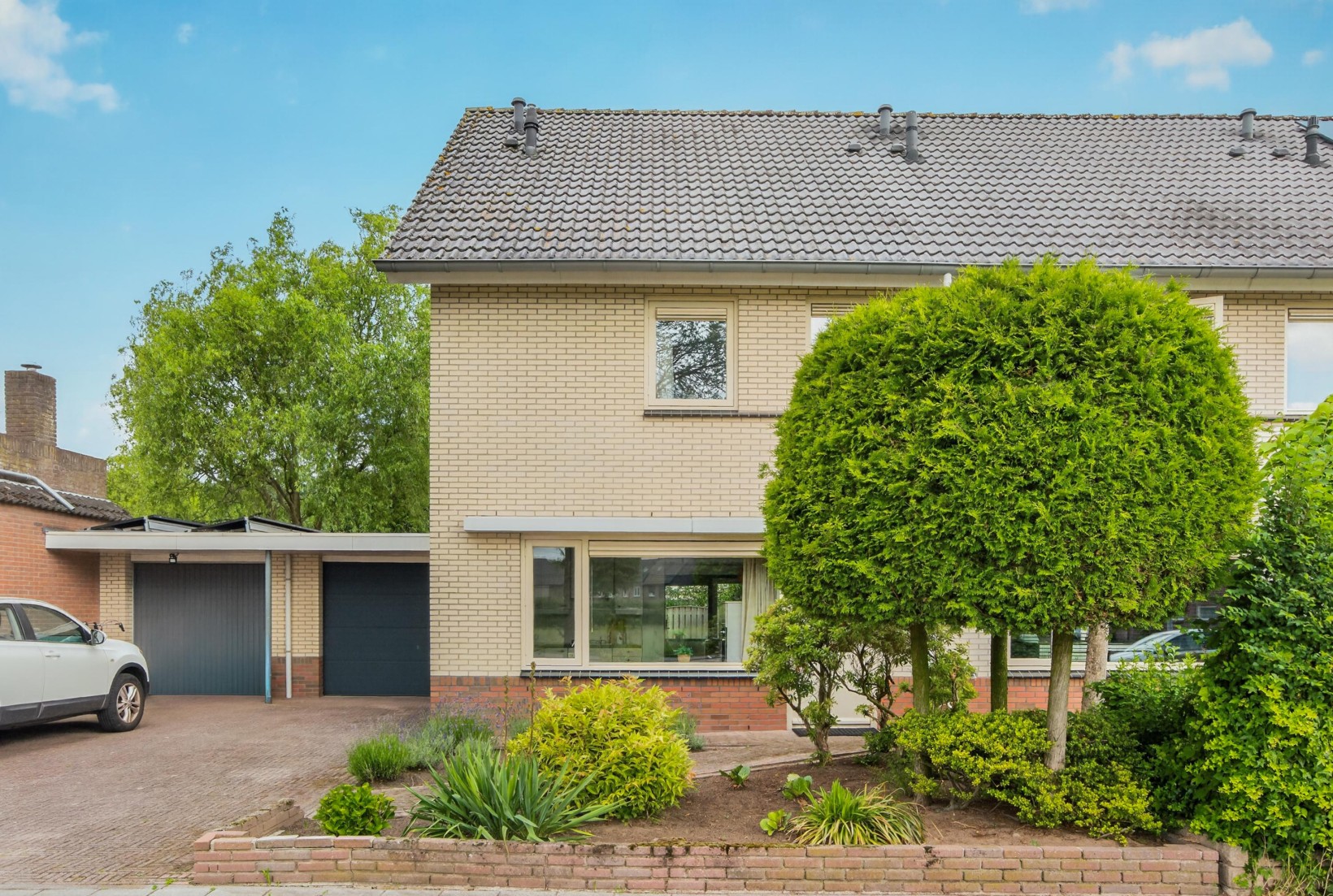 Tussenwoning te koop: Tongelresestraat 467, Eindhoven