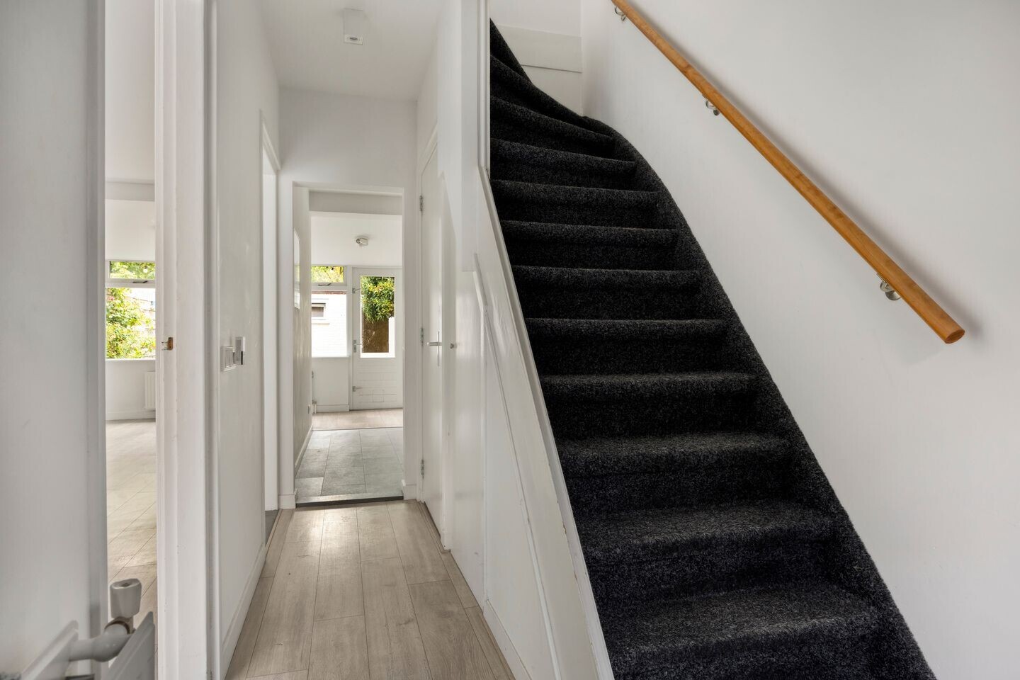 Tussenwoning te koop: Edelweisstraat 149, Eindhoven