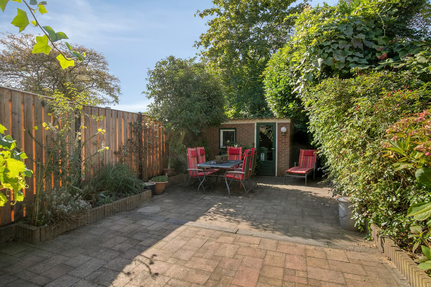 Tussenwoning te koop: Heezerweg 222, Eindhoven