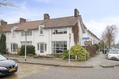 Roothaanstraat 2