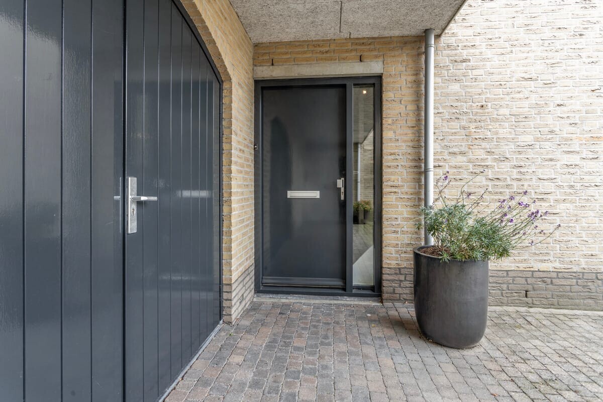 Tussenwoning te koop: Florapark 38, Eindhoven