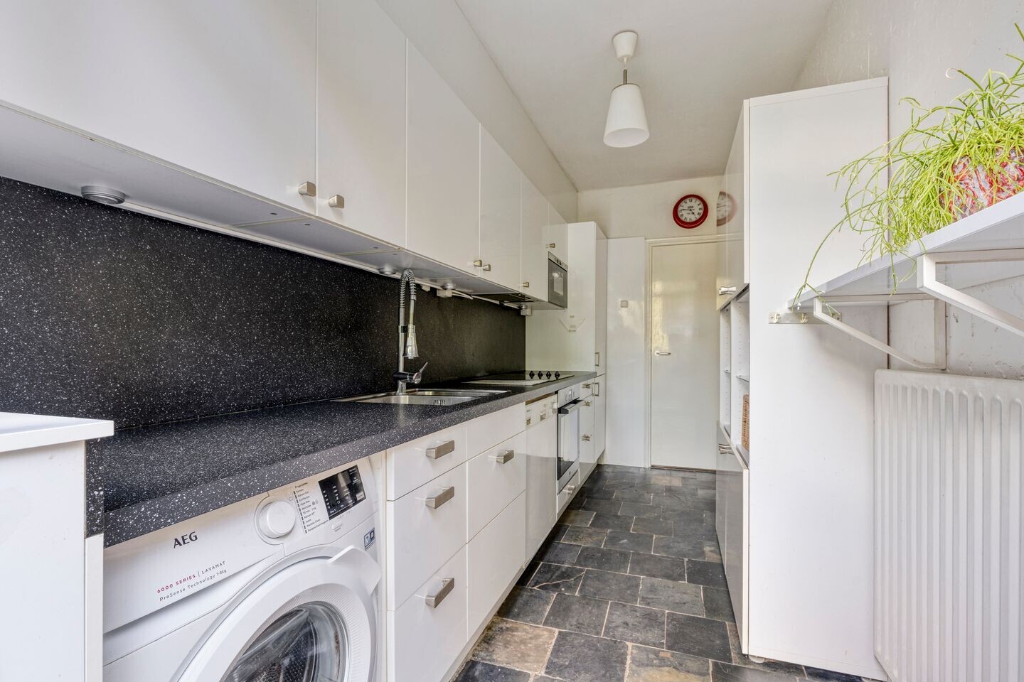 Tussenwoning te koop: Kortonjolaan 30, Eindhoven