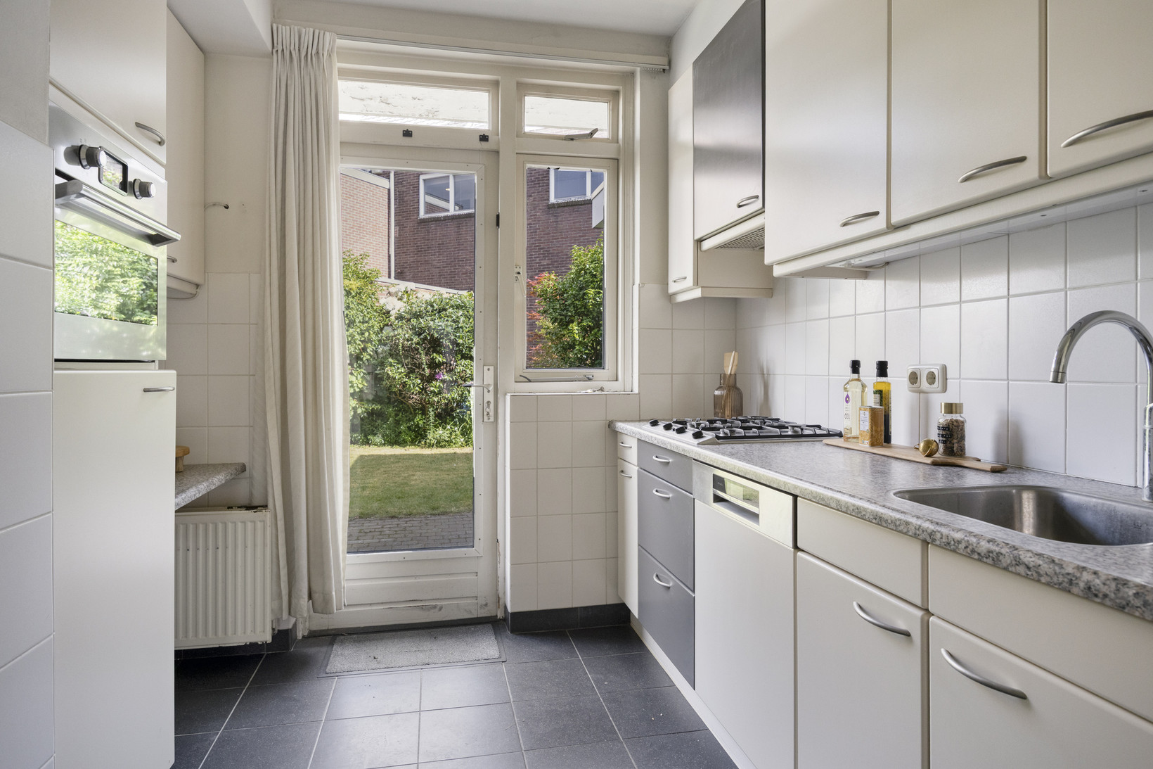 Tussenwoning te koop: Zeelsterstraat 90, Eindhoven