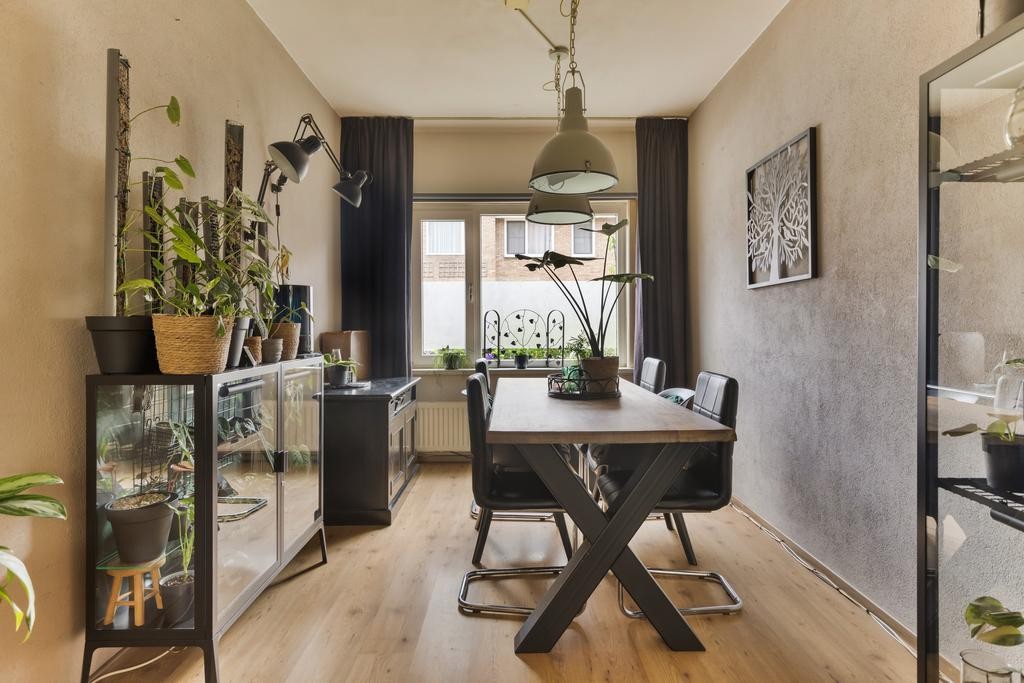 Tussenwoning te koop: Zevenbergenstraat 6, Eindhoven