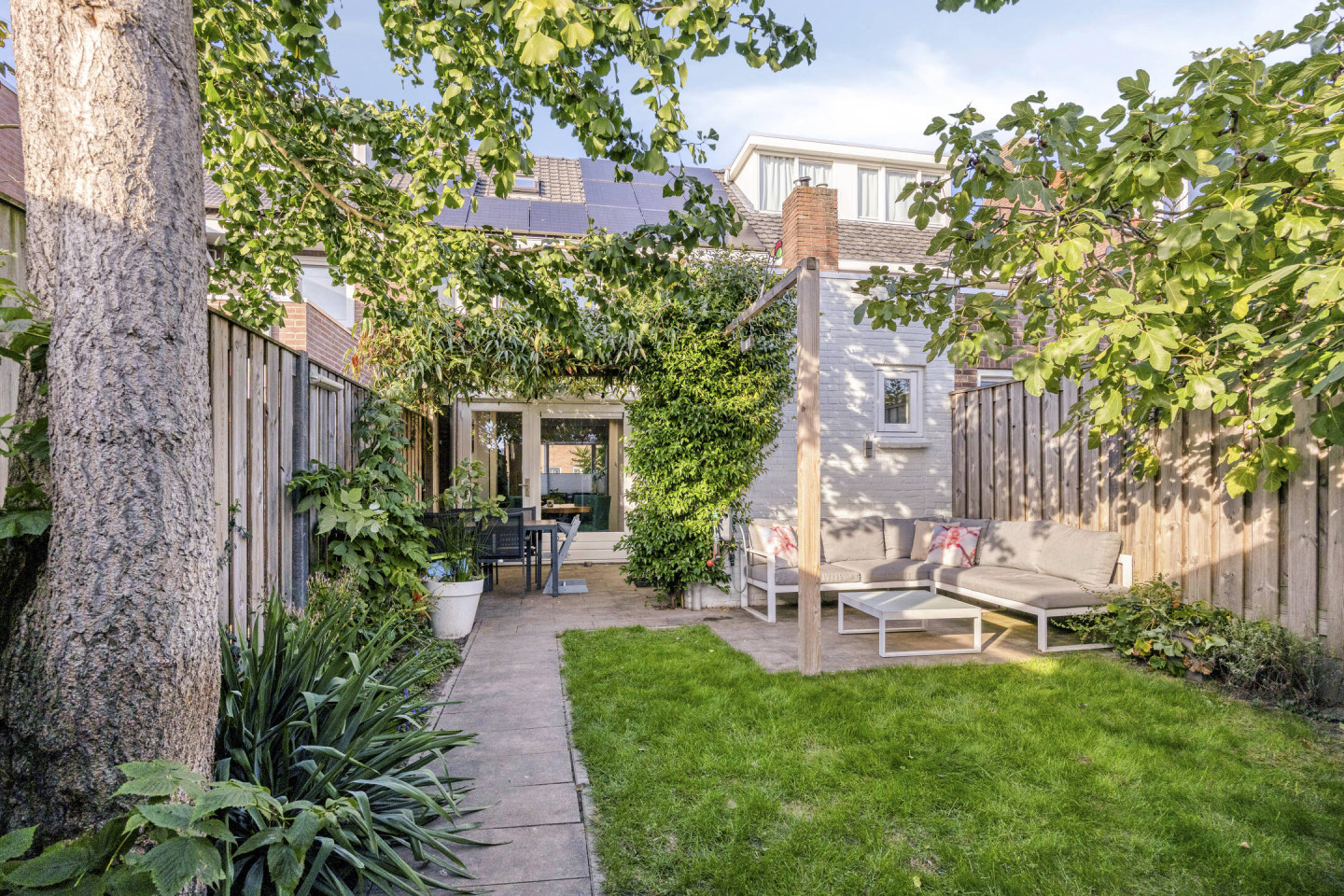 Tussenwoning te koop: Bergen op Zoomstraat 83, Eindhoven