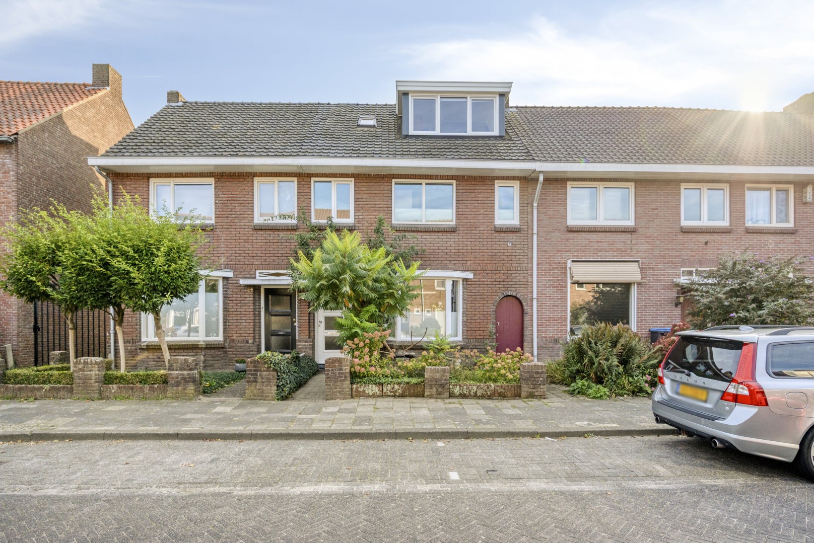 Tussenwoning te koop: Bergen op Zoomstraat 83, Eindhoven