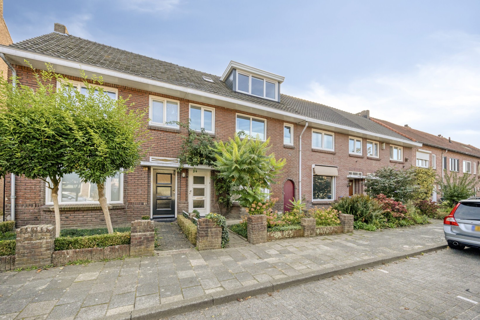 Tussenwoning te koop: Bergen op Zoomstraat 83, Eindhoven