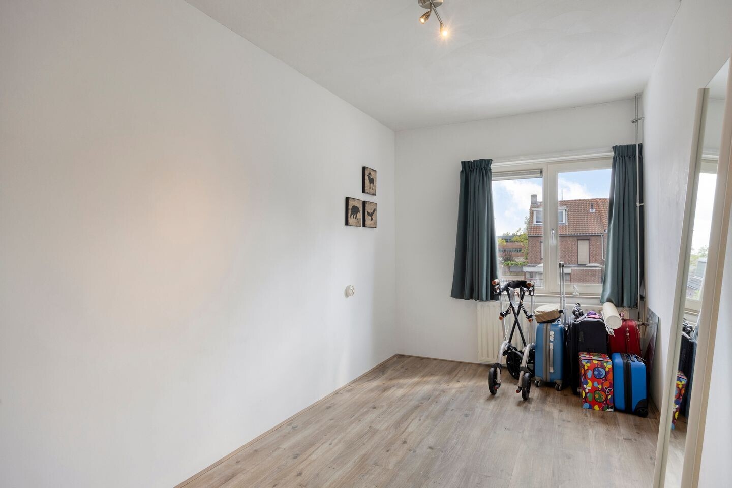 Tussenwoning te koop: Bergen op Zoomstraat 153, Eindhoven