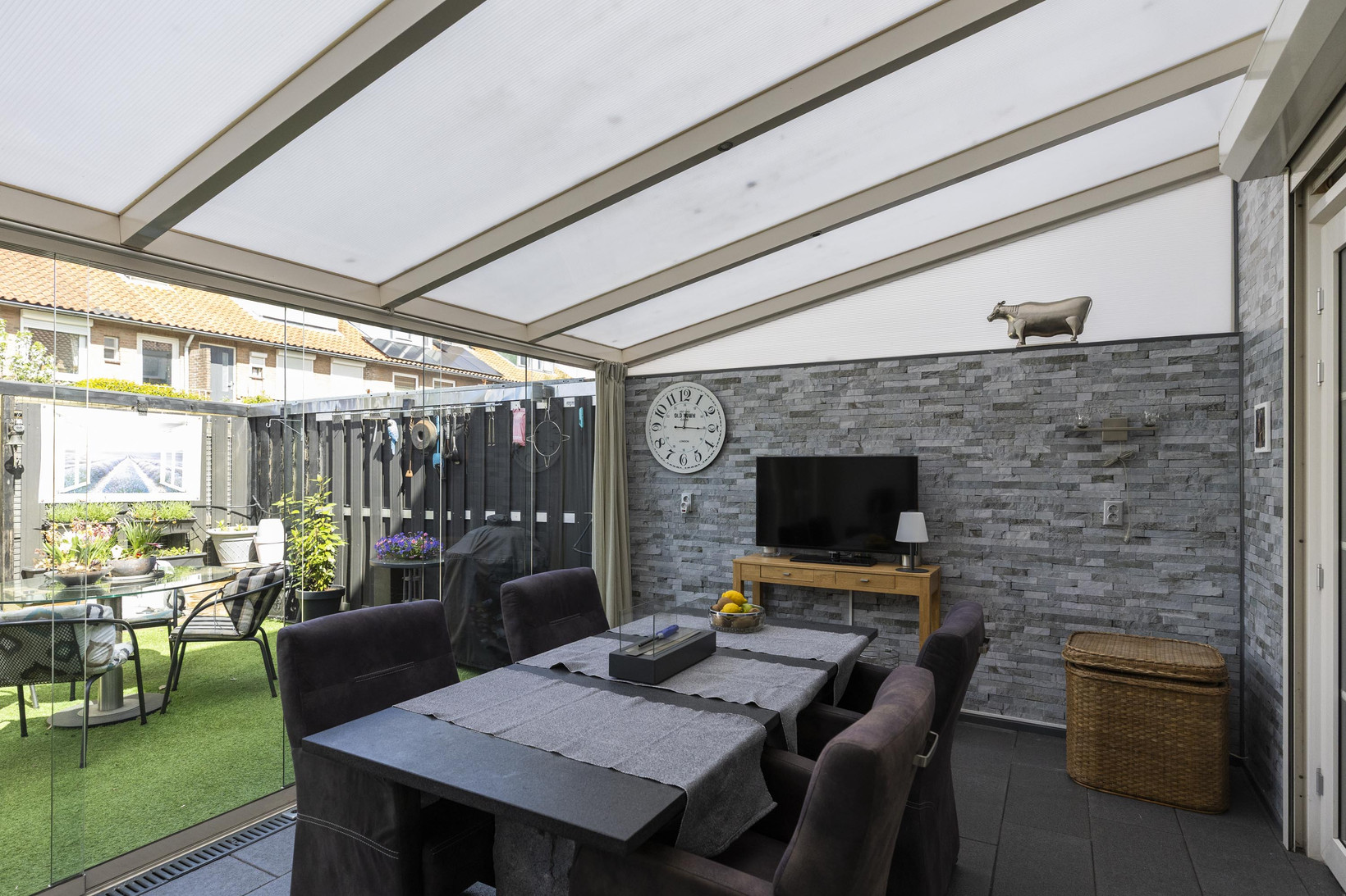 Tussenwoning te koop: Schubertlaan 64, Eindhoven