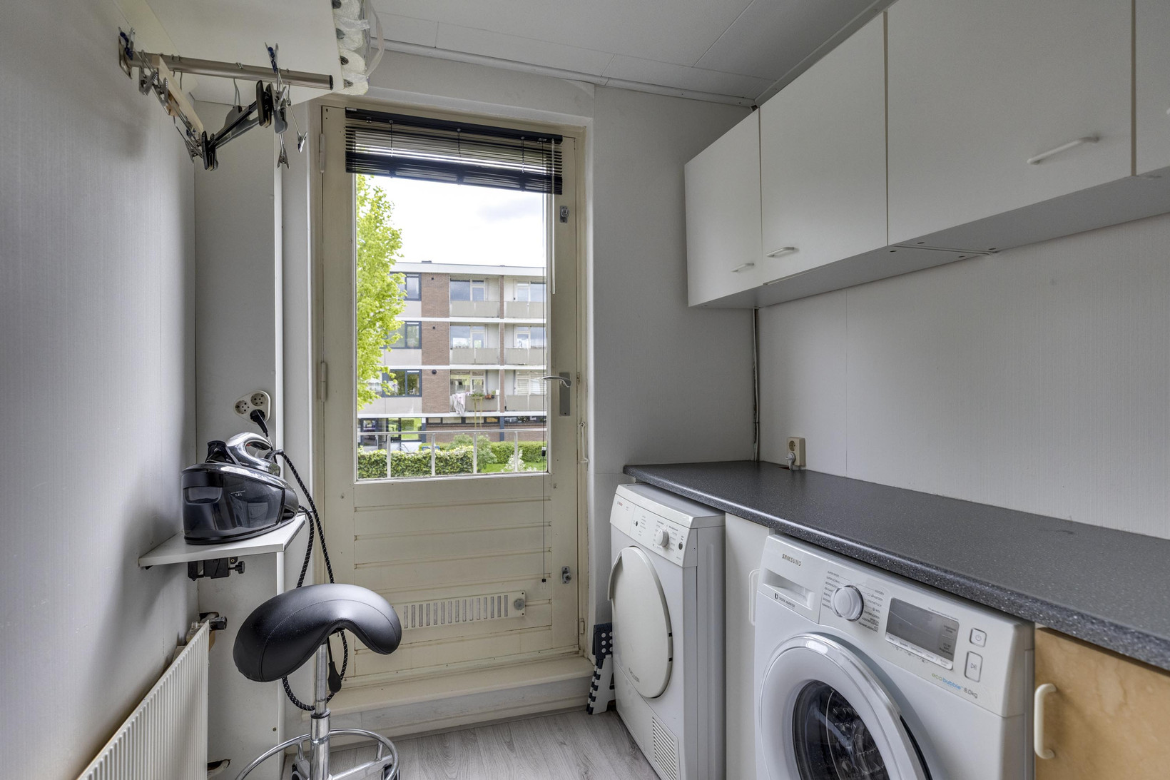 Tussenwoning te koop: Schubertlaan 64, Eindhoven