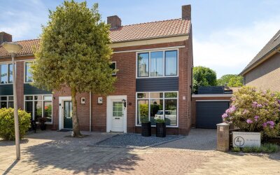 Huis te koop Peter van Anrooylaan 49