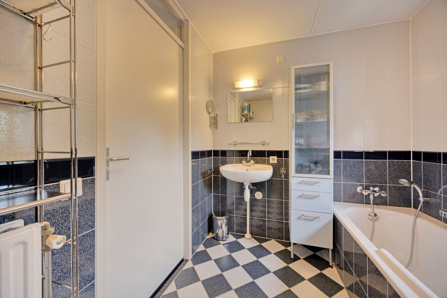 Tussenwoning te koop: Offenbachlaan 1A, Eindhoven