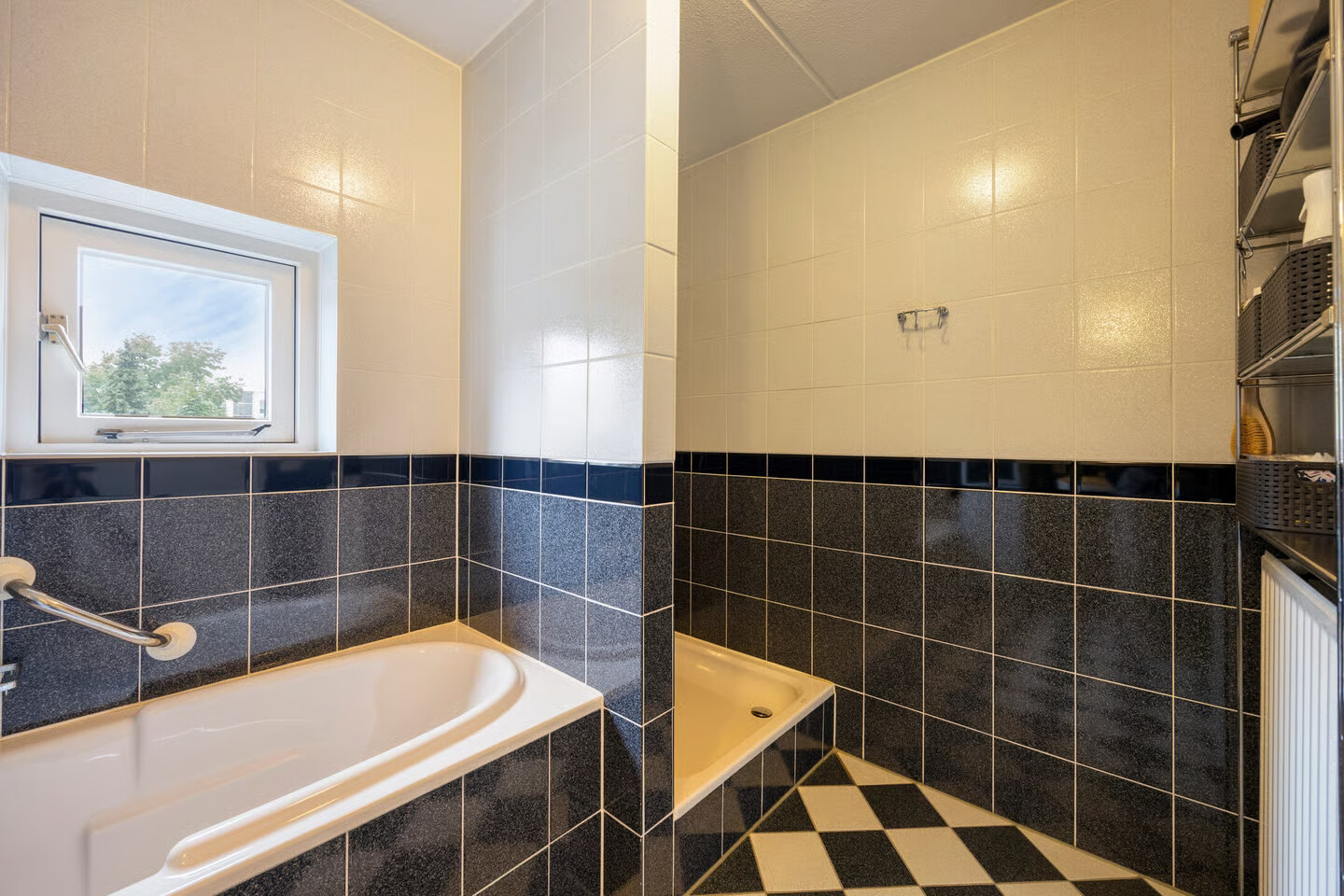 Tussenwoning te koop: Offenbachlaan 1A, Eindhoven