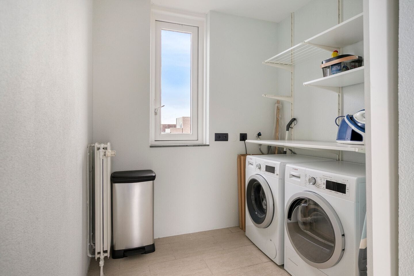 Tussenwoning te koop: Grasbloem 5, Eindhoven