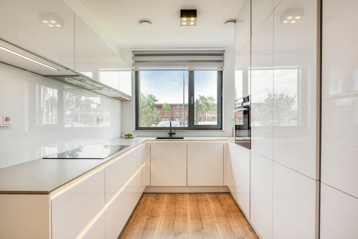 Tussenwoning te koop: Grasdreef 12, Eindhoven