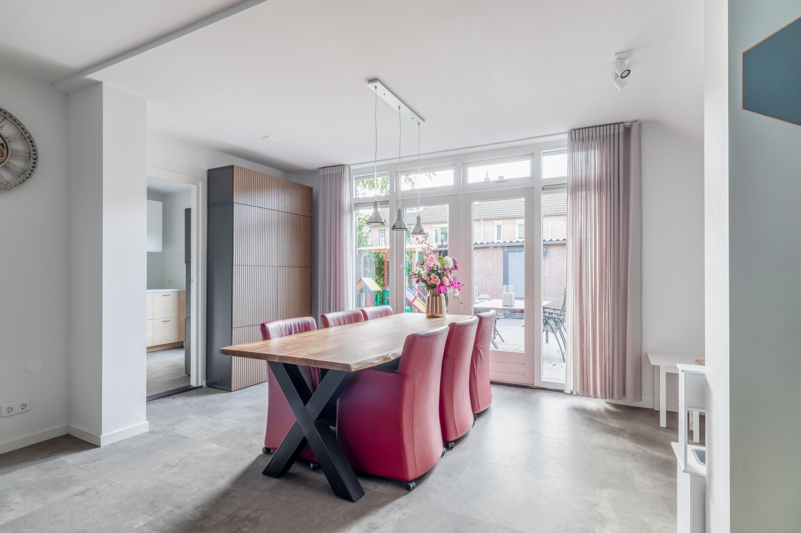 Hoekwoning te koop: Leemkuylen 1, Geldrop