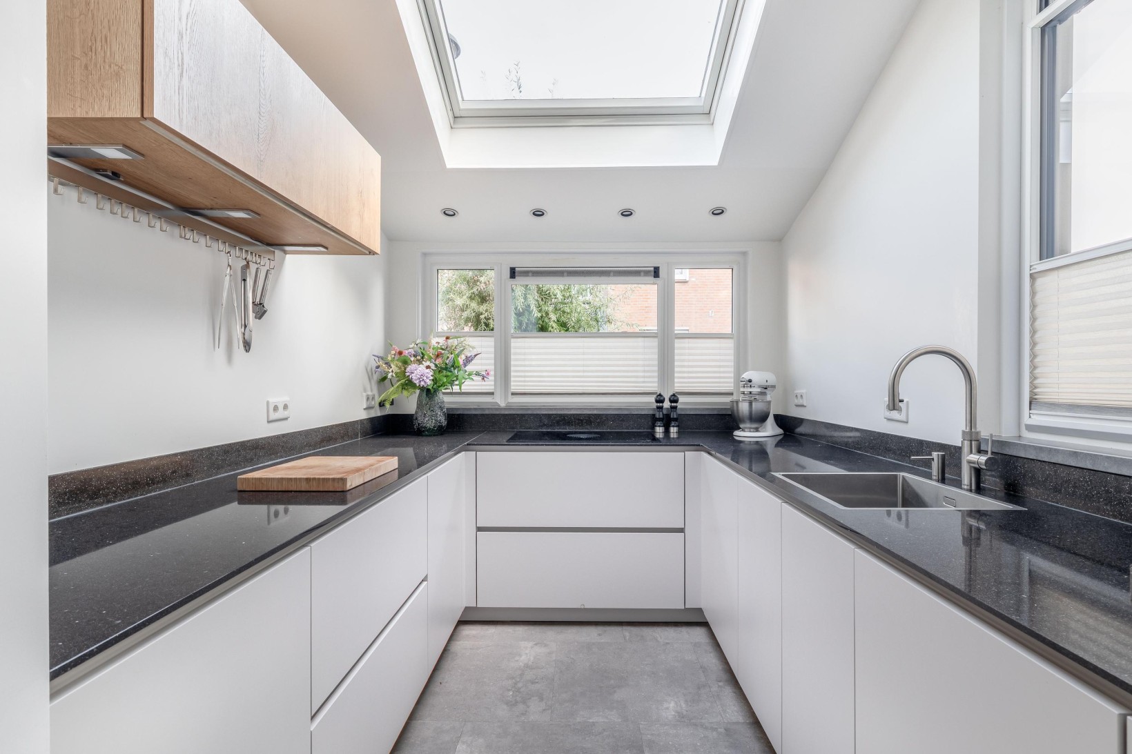 Hoekwoning te koop: Leemkuylen 1, Geldrop