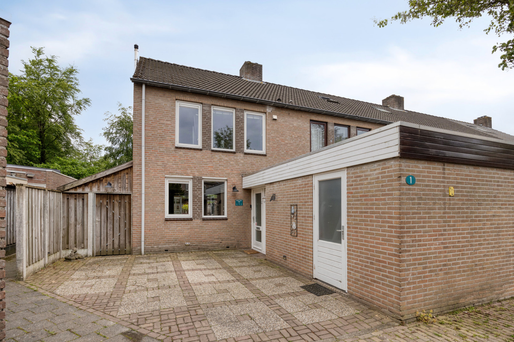 Hoekwoning te koop: Schutsboom 1, Geldrop