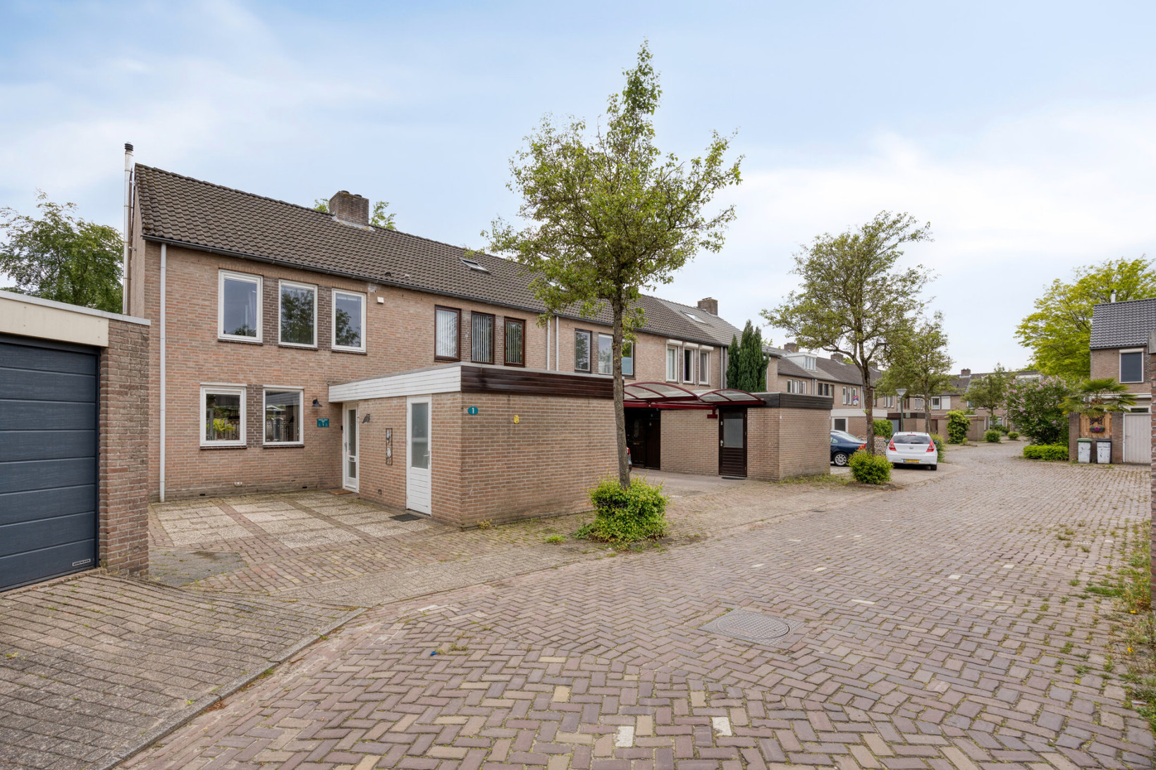 Hoekwoning te koop: Schutsboom 1, Geldrop