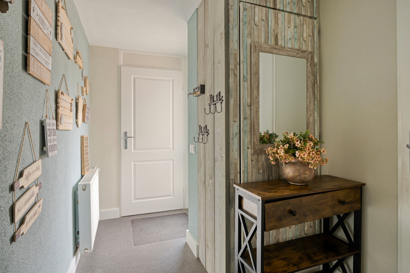 Hoekwoning te koop: Schutsboom 1, Geldrop