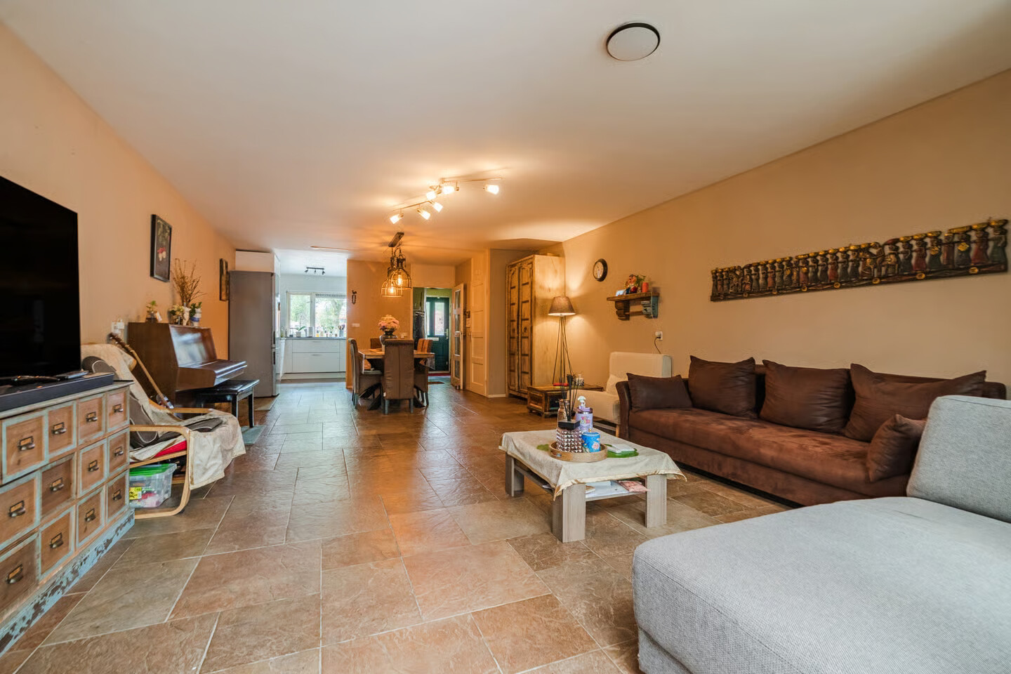 Tussenwoning te koop: Willem Barentszweg 63, Geldrop