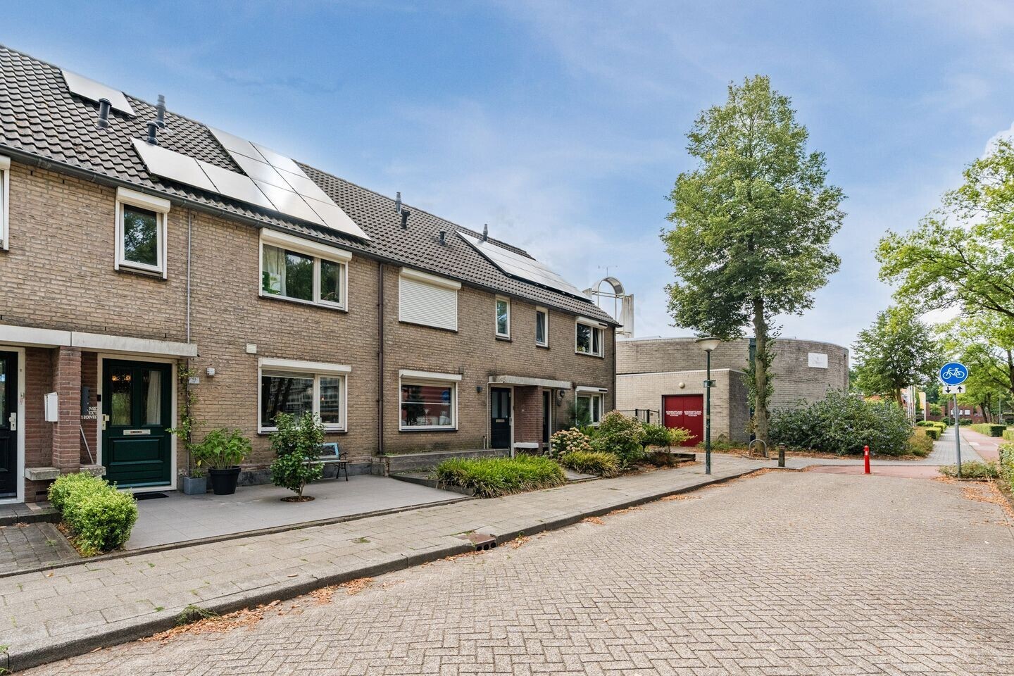 Tussenwoning te koop: Willem Barentszweg 63, Geldrop