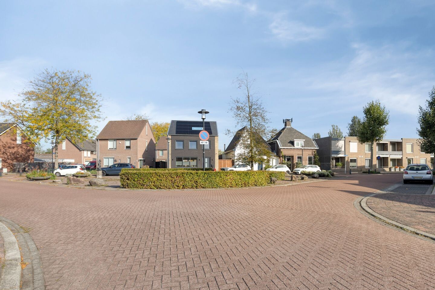 Tussenwoning te koop: Sluisstraat 72, Geldrop