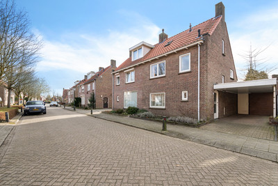 van der Put. 43