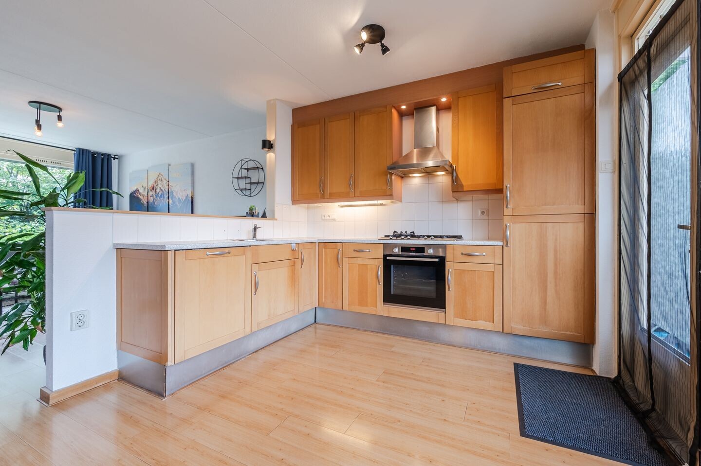 Tussenwoning te koop: Lambertushof 47, Geldrop