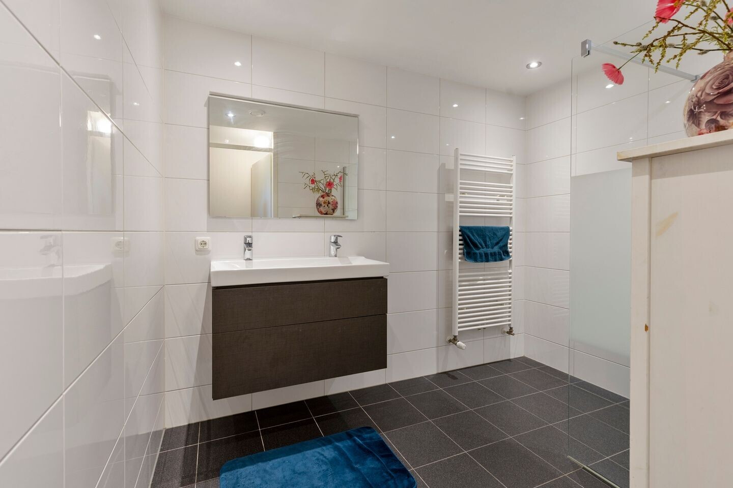 Appartement te koop: Vincent van Goghstraat 239, Nuenen