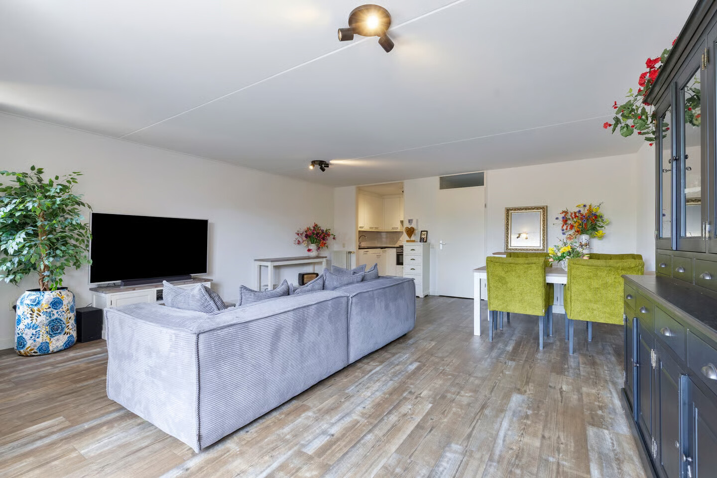 Appartement te koop: Vincent van Goghstraat 239, Nuenen