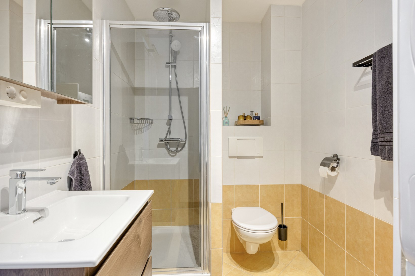 Appartement te koop: Vincent van Goghstraat 60, Nuenen