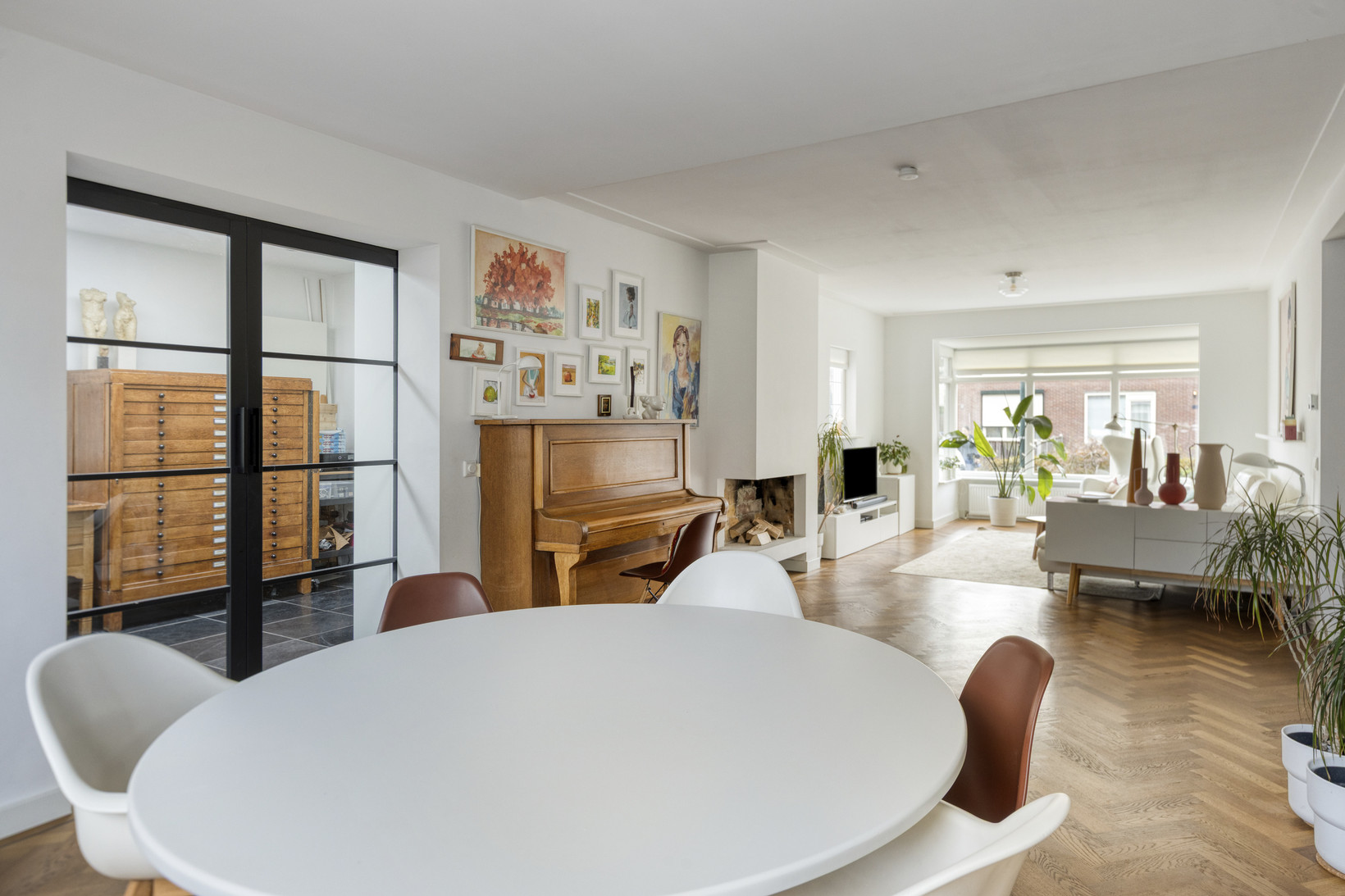 Twee-onder-één-kap te koop: Marijkestraat 10, Nuenen
