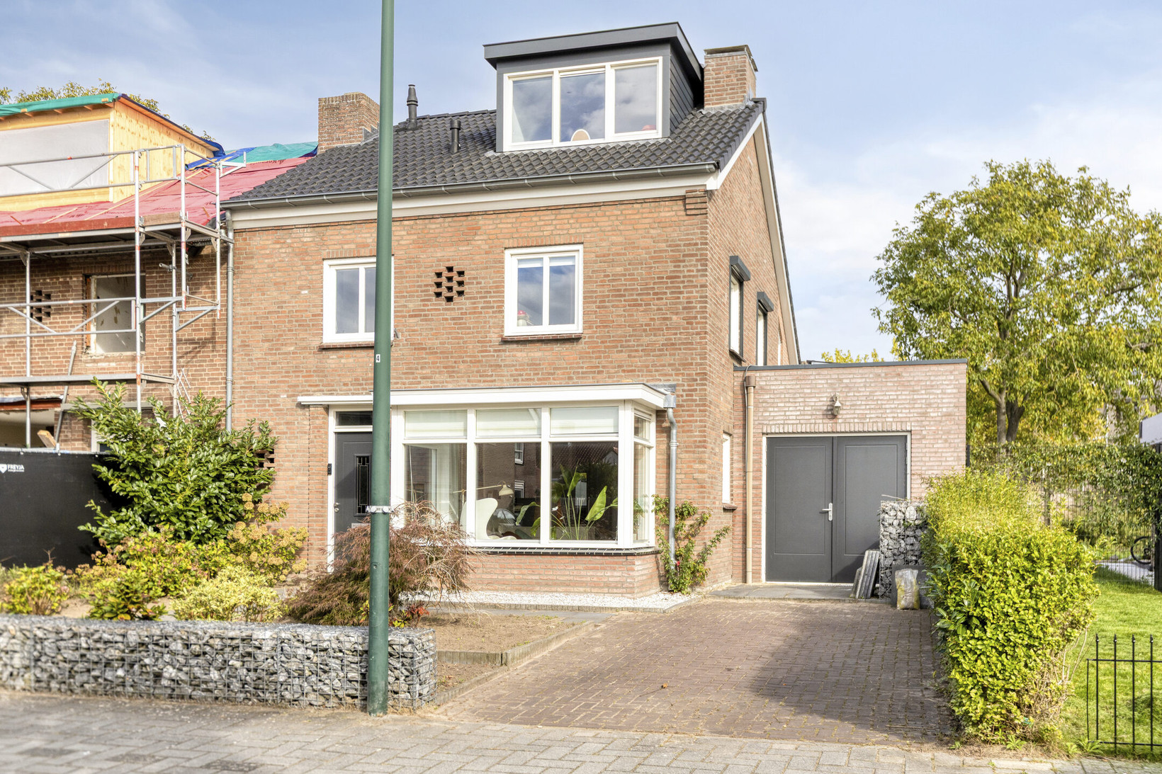 Twee-onder-één-kap te koop: Marijkestraat 10, Nuenen