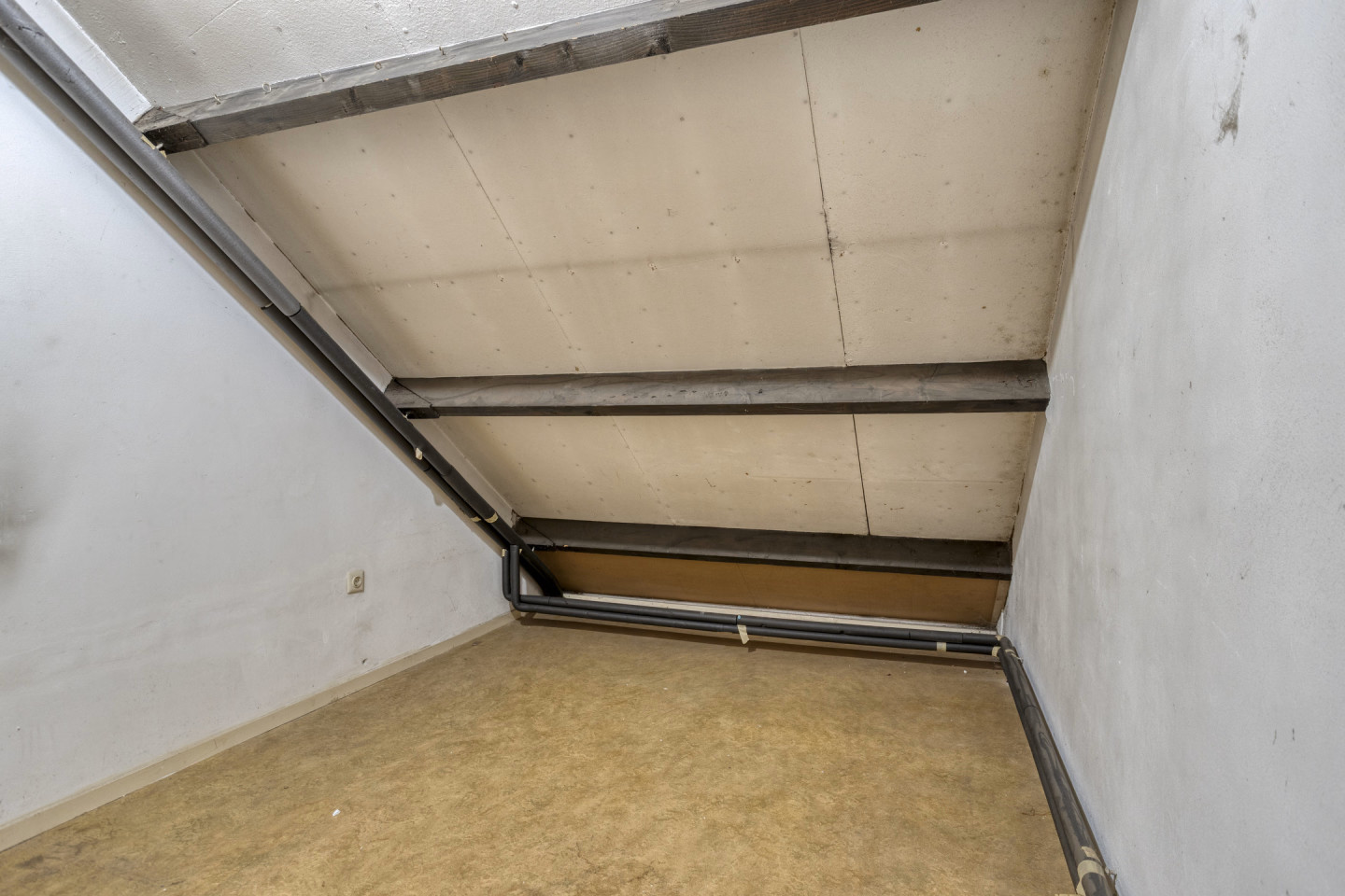 Tussenwoning te koop: Refeling 57, Nuenen