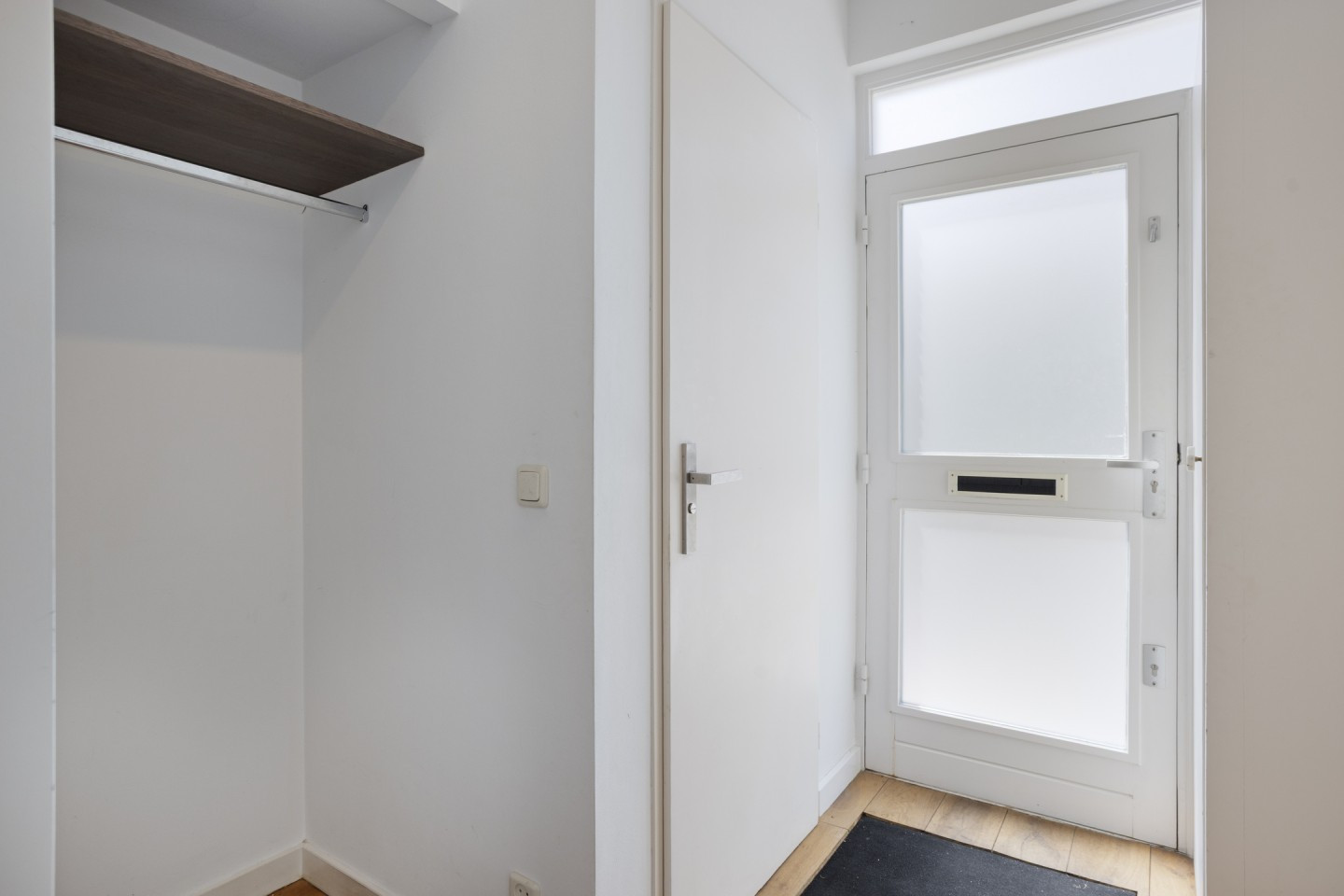 Tussenwoning te koop: Kapmeeuwhof 15, Nuenen