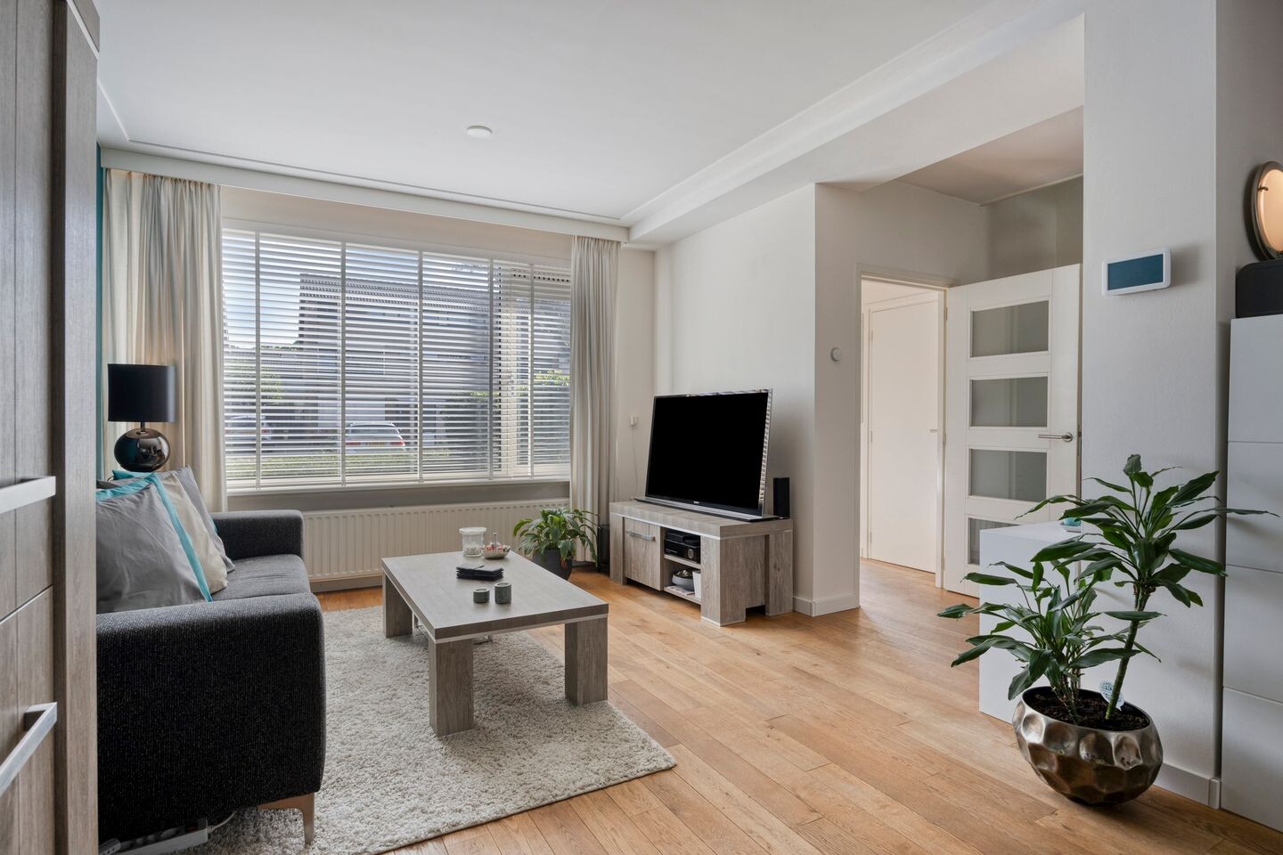Tussenwoning te koop: Koolmeeshof 12, Nuenen