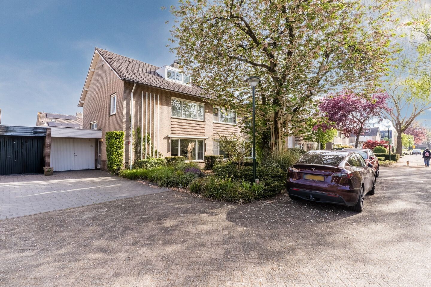 Tussenwoning te koop: Zonnedauwhof 12, Nuenen