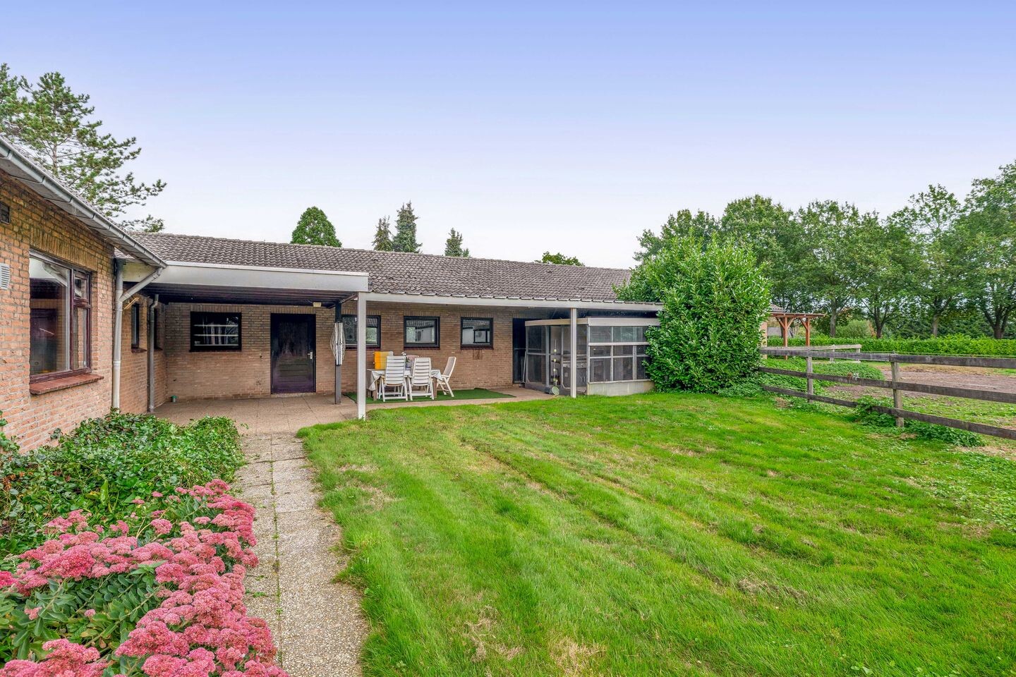 Vrijstaande woning te koop: Langlaar 7, Nuenen