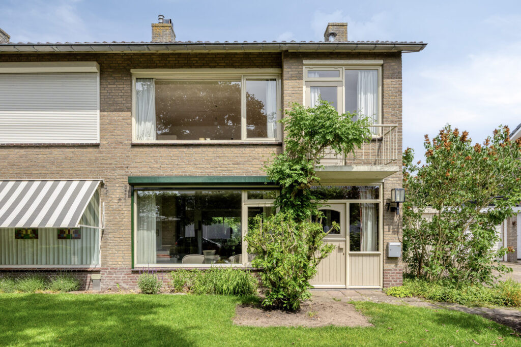 Twee-onder-één-kap te koop: Pater M. Wolffstraat 7, Best