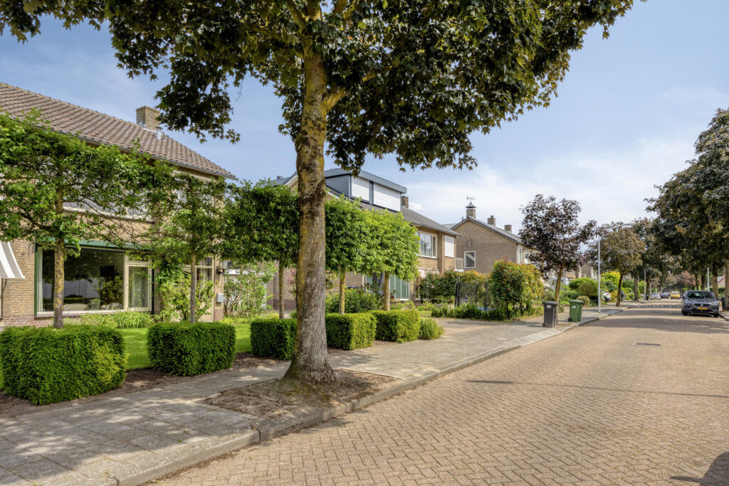 Twee-onder-één-kap te koop: Pater M. Wolffstraat 7, Best