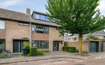 Deken B.J. van Miertstraat 2