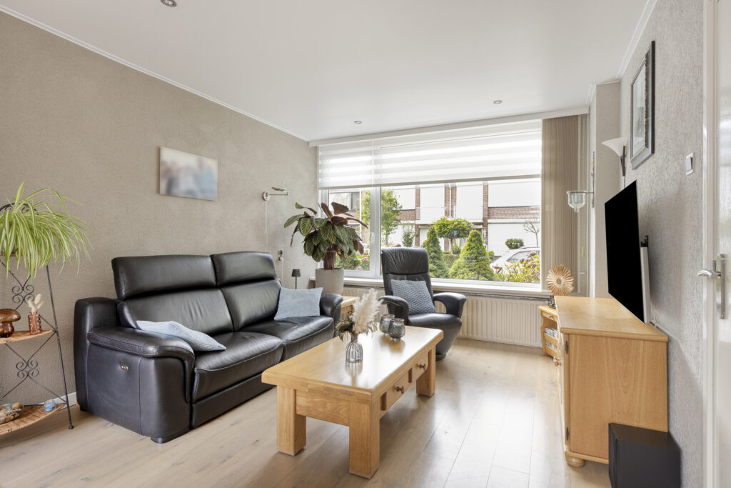 Tussenwoning te koop: Dr. H. Mollerstraat 44, Best