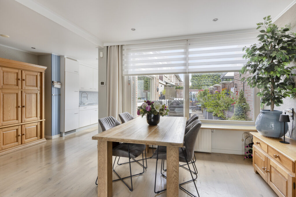 Tussenwoning te koop: Dr. H. Mollerstraat 44, Best