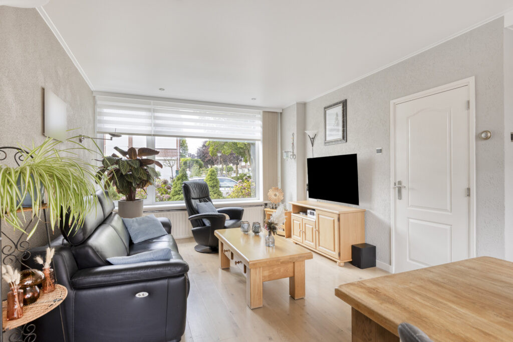 Tussenwoning te koop: Dr. H. Mollerstraat 44, Best