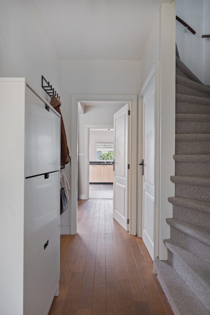 Hoekwoning te koop: J.J. Wintermansstraat 1, Best